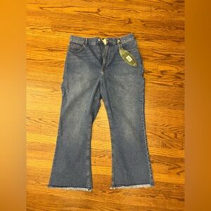 Farm rio carrot light washed jeans, size 29 (NWT)